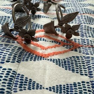 Set of 6 vintage Floral Metal Napkin Rings